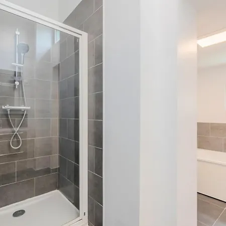 ゲストハウス 3 Bedroom House With Terrace Near Lille 4*