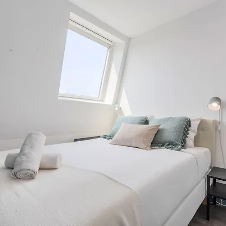 ゲストハウス 3 Bedroom House With Terrace Near Lille ラ・マドレーヌ
