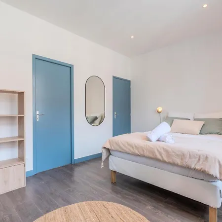 ゲストハウス 3 Bedroom House With Terrace Near Lille ラ・マドレーヌ