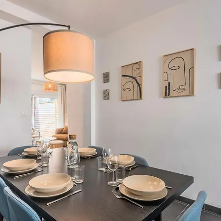 3 Bedroom House With Terrace Near Lille 4*