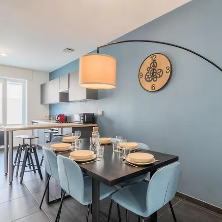 3 Bedroom House With Terrace Near Lille Gasthuis La Madeleine (Nord)